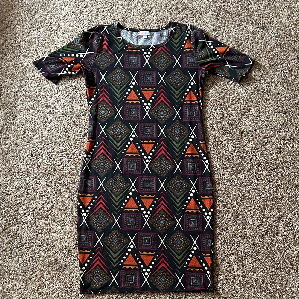LuLaRoe Short Sleeve Dress - Multicolor Geometric